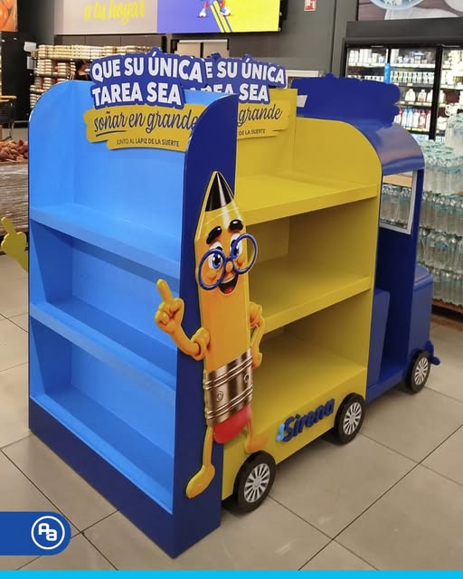 Présentoir rentrée scolaire Sirena en forme de bus bleu et jaune avec un crayon animé